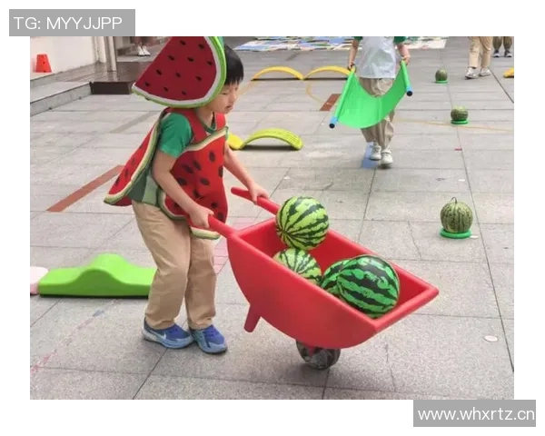 西瓜与足球的奇妙结合：一场夏日激情的运动盛宴